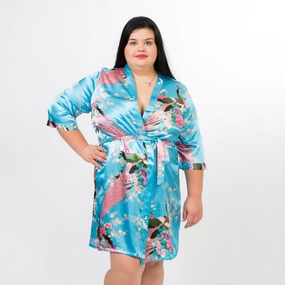 Sold Silky SmoothSatin Floral Peacocks Kimono Robes - Picture 4 of 9